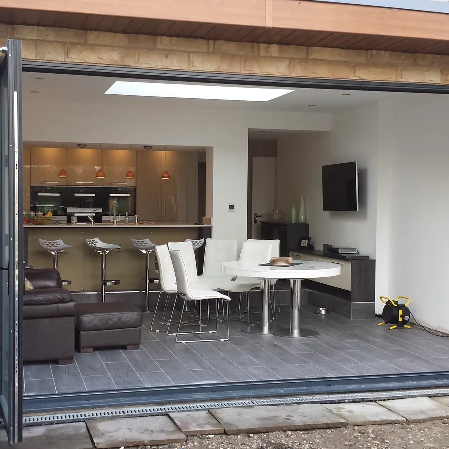 Bifold Plumstead